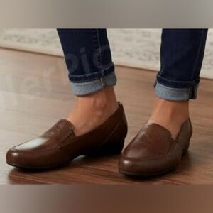 Life Stride Brown Woman’s Loafers